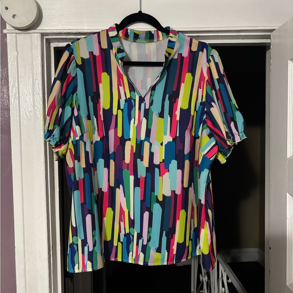 SHEIN Multicolor Abstract Blouse - Picture 3 of 9